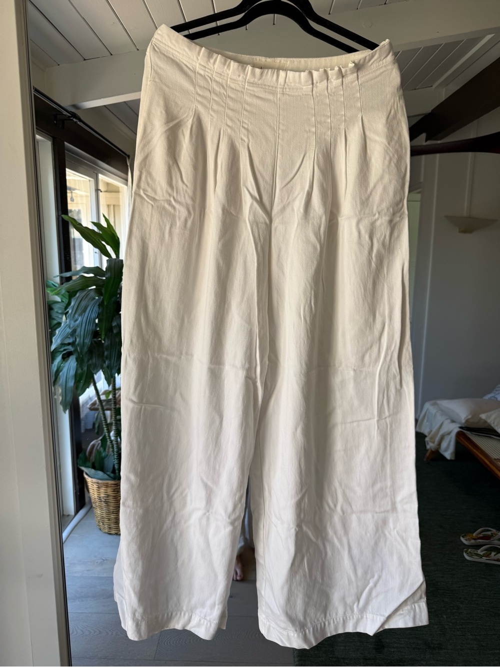 Anthropologie White High-Waist Trousers with Red Stitch Accent